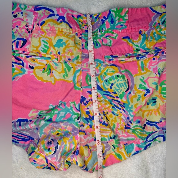 Lilly Pulitzer Vibrant Pink Floral Women's Kerrie Shorts 3" inseam - Picture 7 of 7
